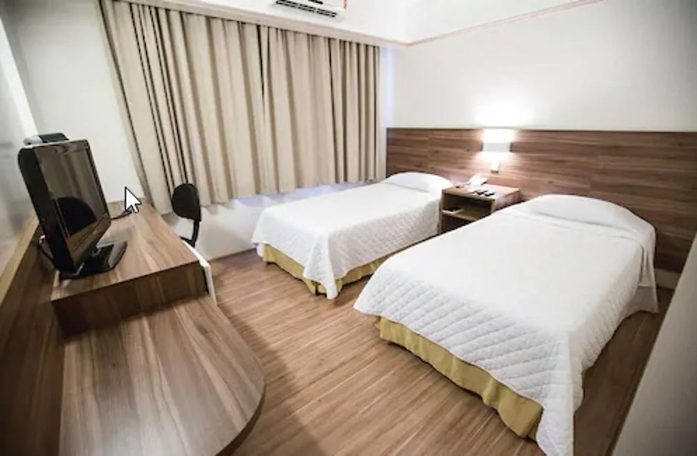 Mogano Business Hotel- Eletroposto Chapecó
