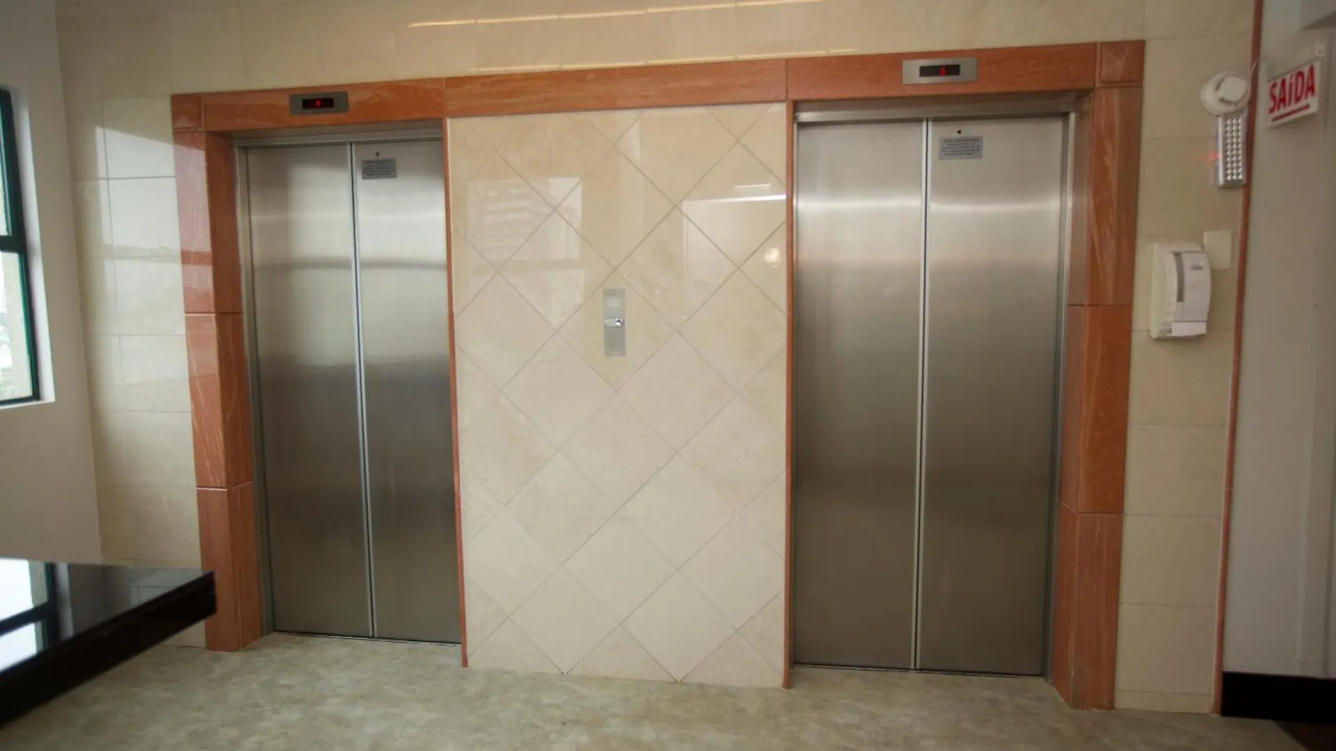 Mogano Business Hotel- Eletroposto Chapecó Ξενοδοχείο