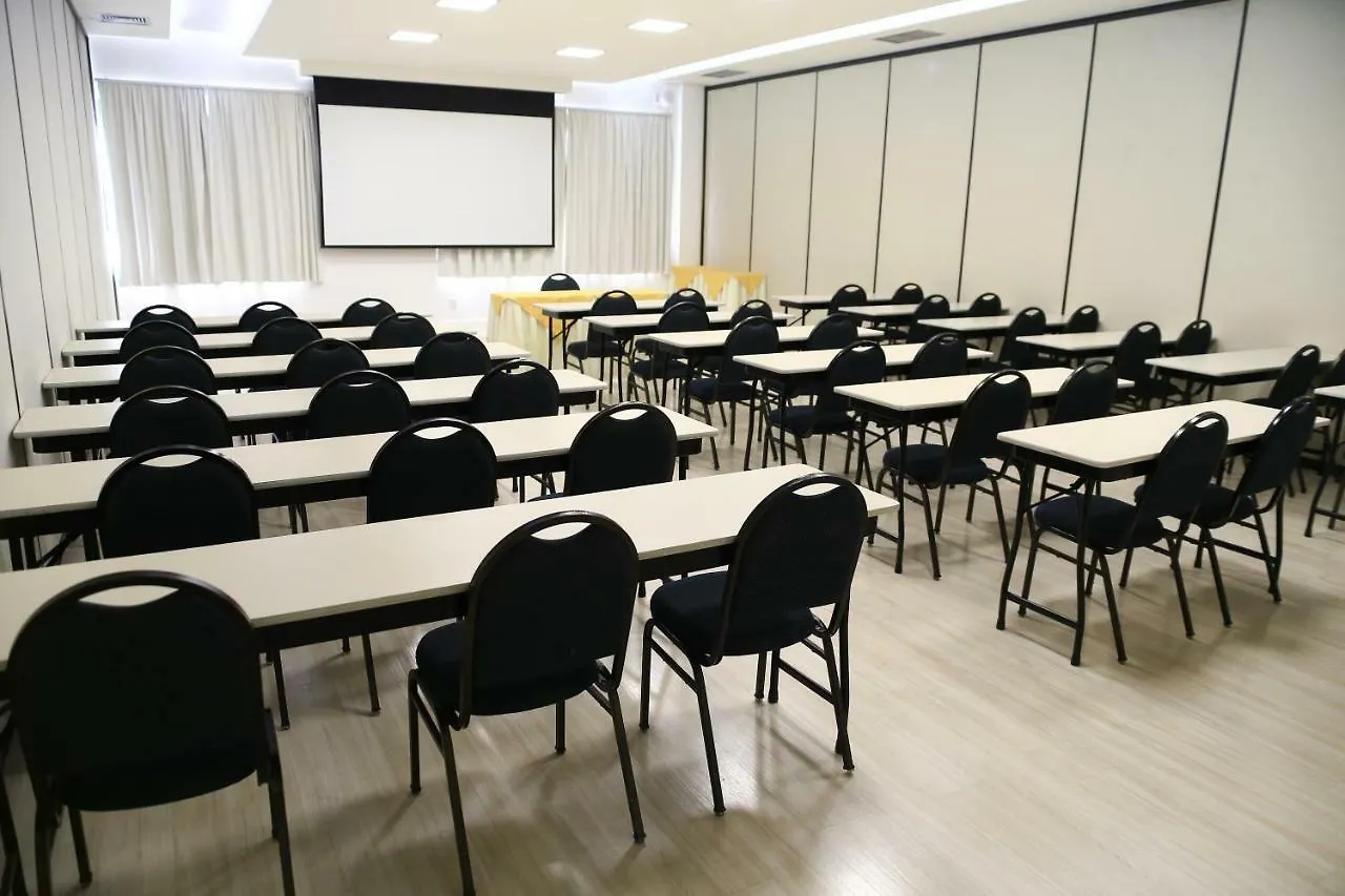 Mogano Business Hotel- Eletroposto Chapecó 3*,